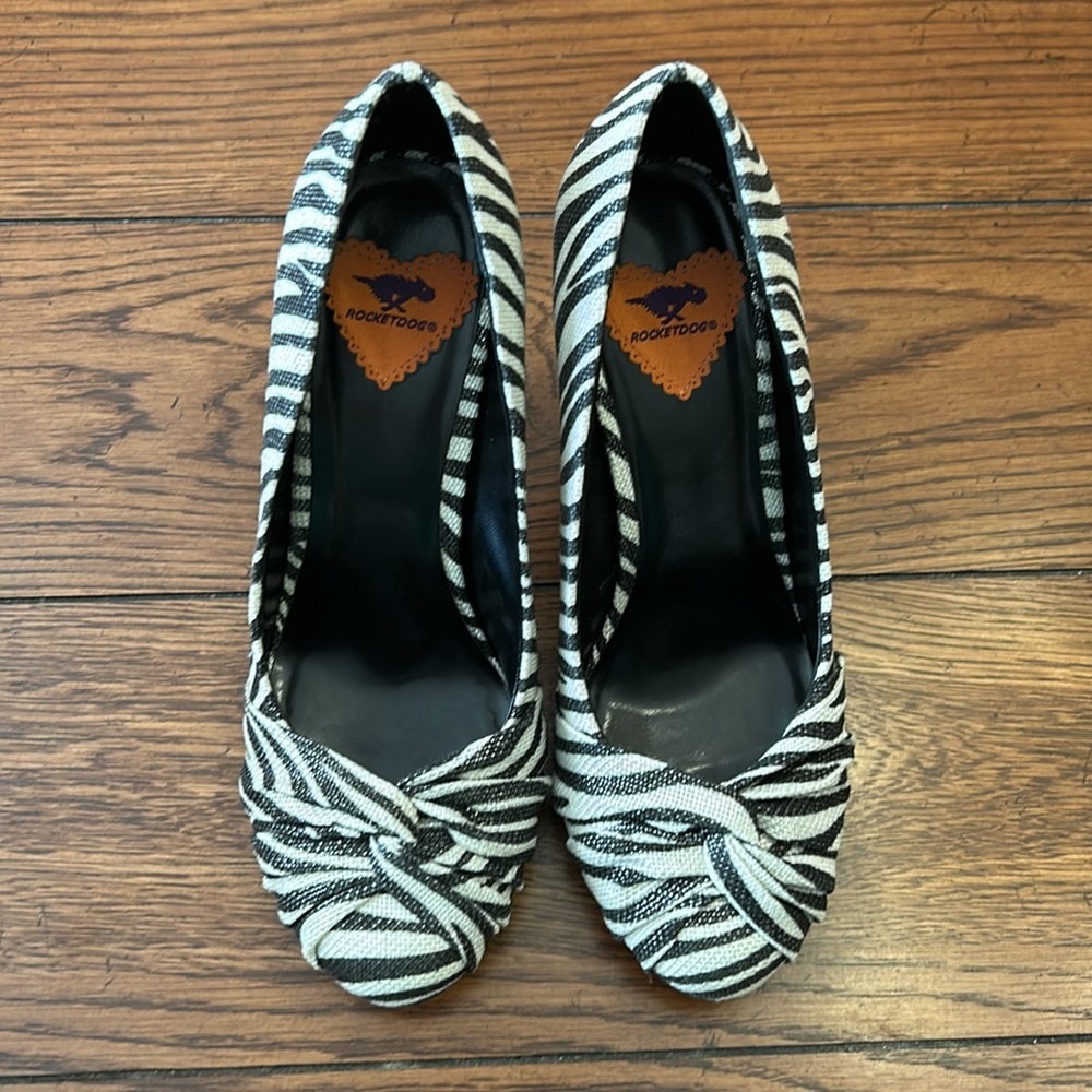 Rocket Dog Zebra striped heels - Picture 2 of 8